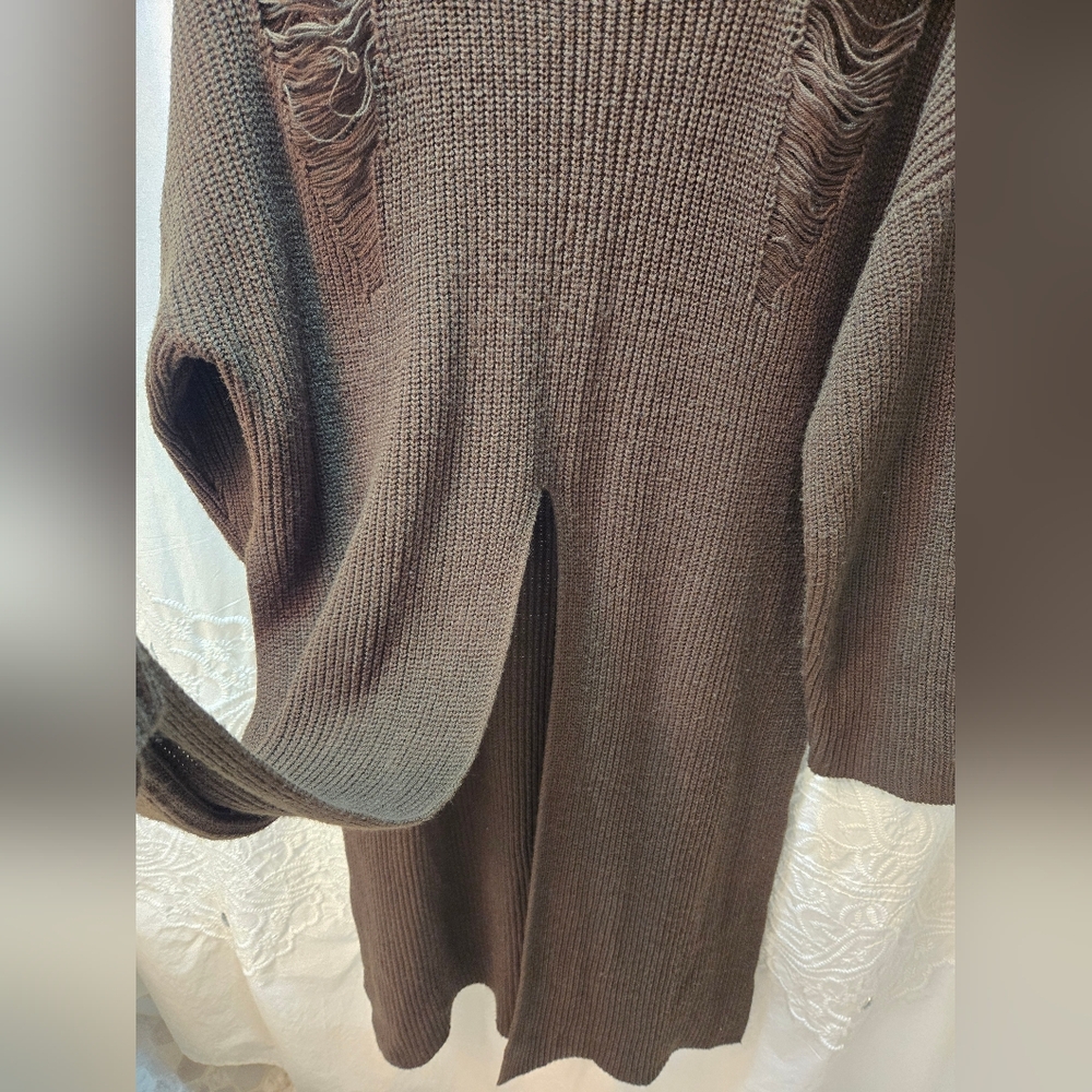 Ladies Long Split Sweater - Picture 2 of 9